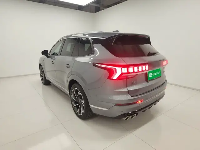 LYNK & CO 09 2023