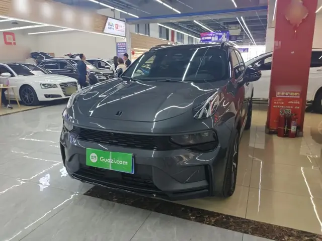 LYNK & CO 01 2023