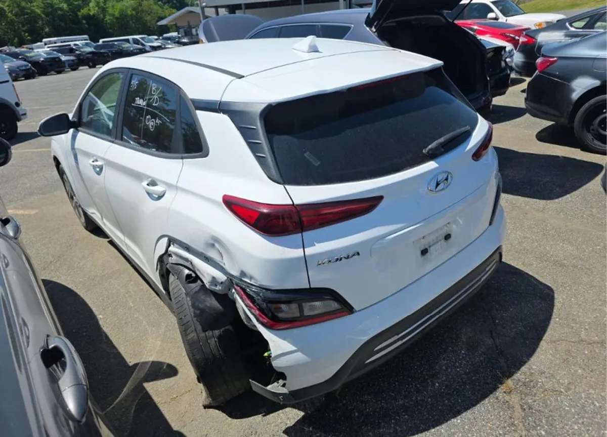 HYUNDAI KONA SE 2023