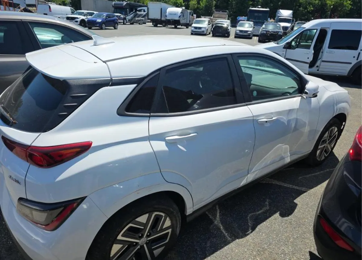 HYUNDAI KONA SE 2023