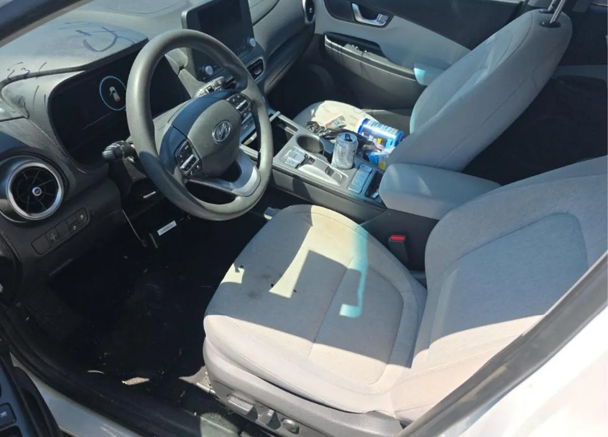 HYUNDAI KONA SE 2023