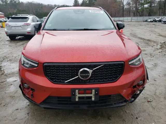 VOLVO XC40 PLUS 2023