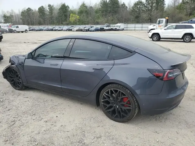 TESLA MODEL 3 2021