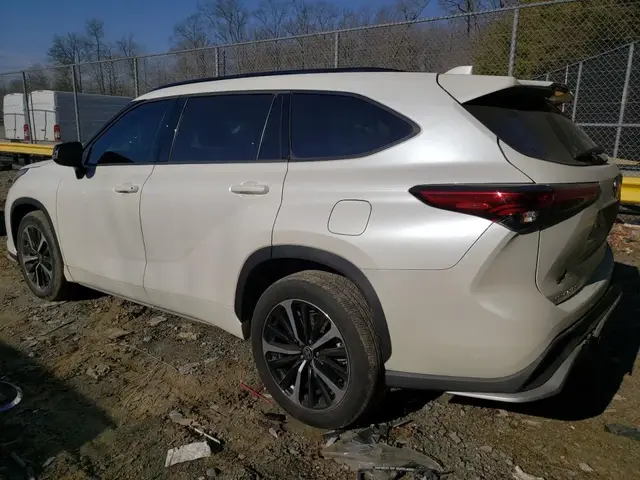 TOYOTA HIGHLANDER XSE 2021