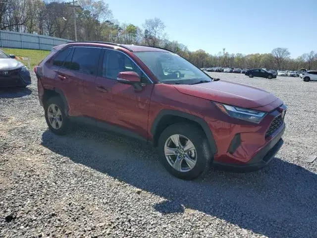TOYOTA RAV4 XLE 2022