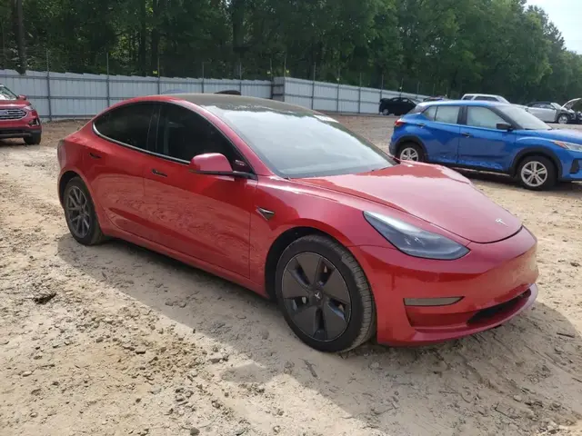 TESLA MODEL 3 2021