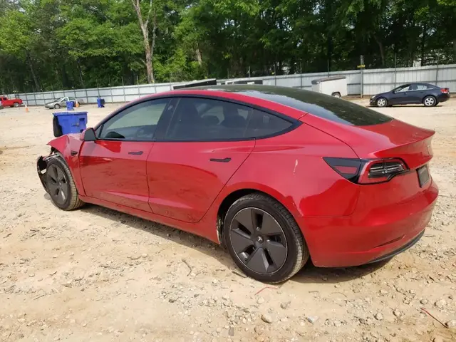 TESLA MODEL 3 2021