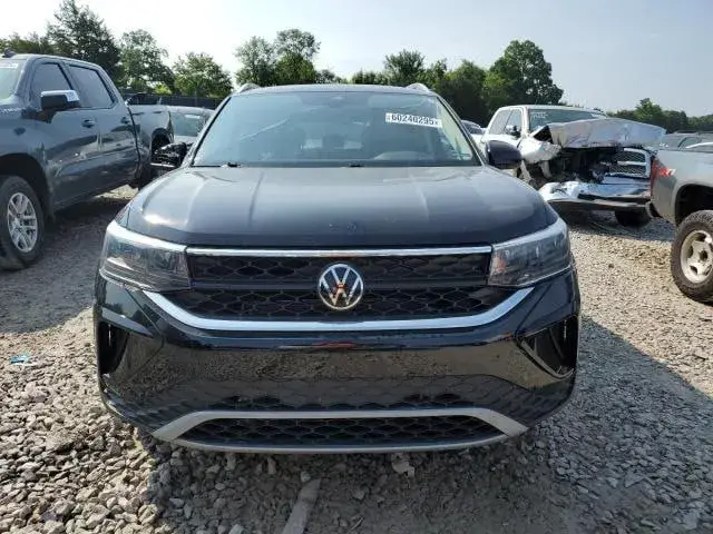 VOLKSWAGEN TAOS SE 2022