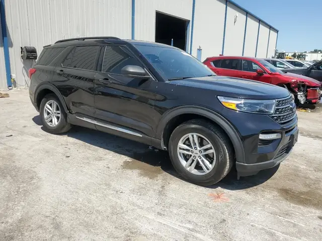 FORD EXPLORER XLT 2022