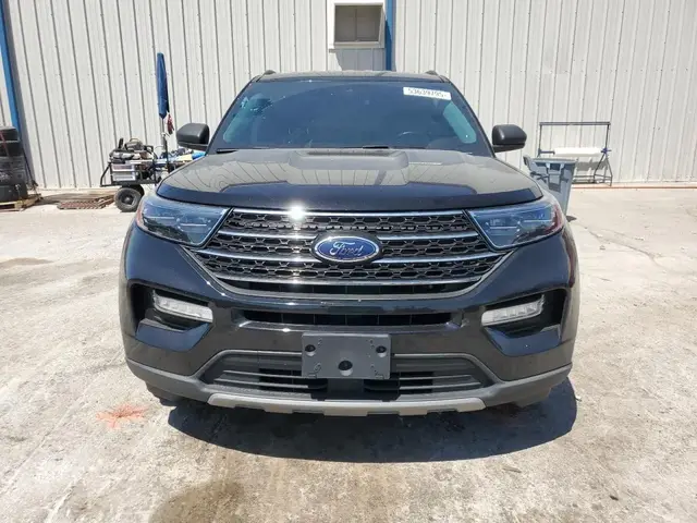 FORD EXPLORER XLT 2022