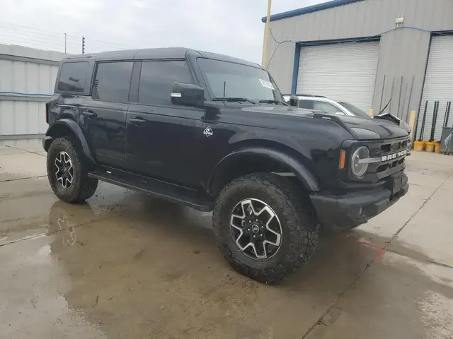 FORD BRONCO BASE 2023