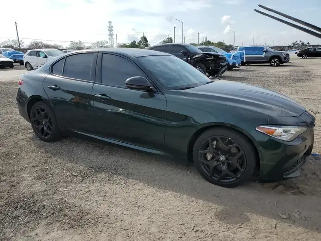 ALFA ROMEO GIULIA SPORT 2021
