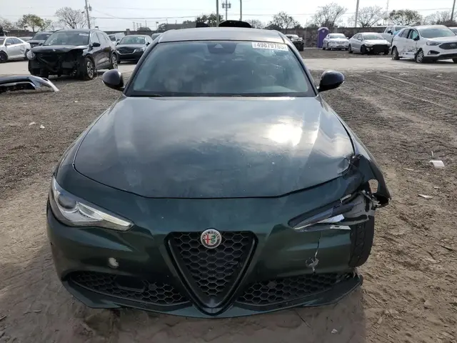 ALFA ROMEO GIULIA SPORT 2021