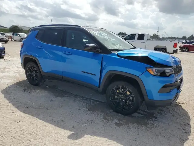 JEEP COMPASS LATITUDE 2023