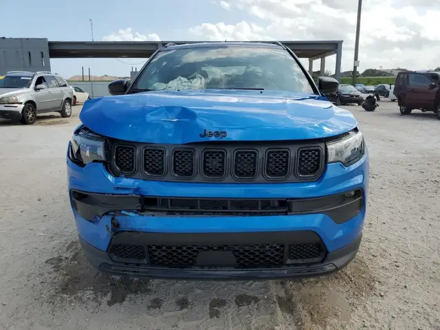 JEEP COMPASS LATITUDE 2023