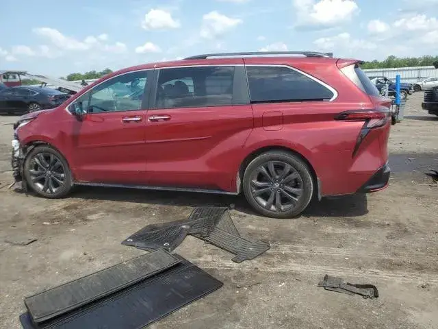 TOYOTA SIENNA XSE 2023