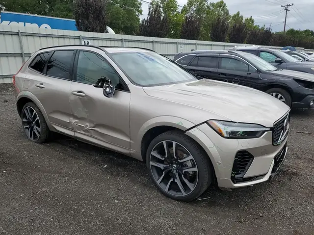 VOLVO XC60 ULTIMATE 2023