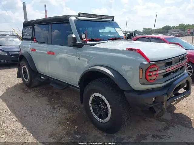 FORD BRONCO BIG BEND 2024