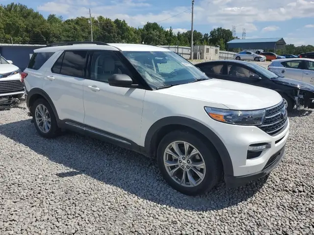 FORD EXPLORER XLT 2023