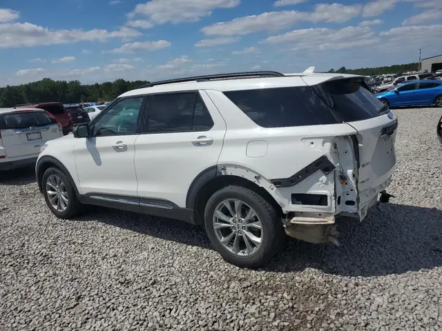 FORD EXPLORER XLT 2023