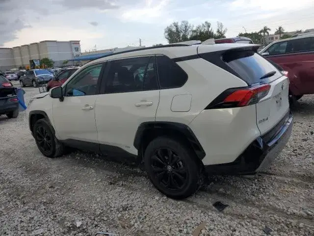 TOYOTA RAV4 SE 2022