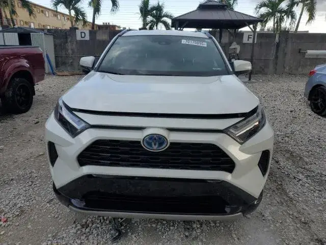TOYOTA RAV4 SE 2022