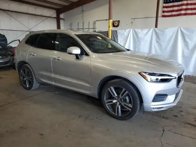 VOLVO XC60 T5 MOMENTUM 2021