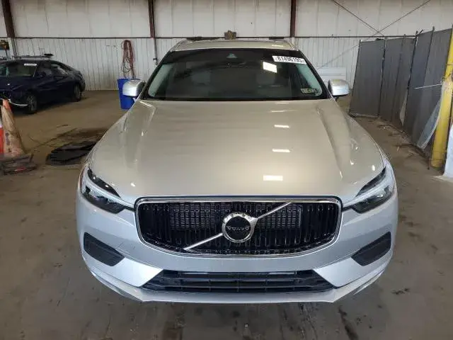 VOLVO XC60 T5 MOMENTUM 2021