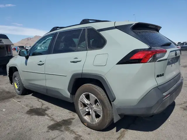 TOYOTA RAV4 XLE 2023