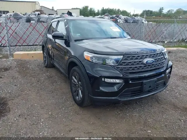 FORD EXPLORER XLT 2022
