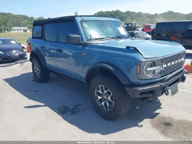FORD BRONCO BADLANDS 2023