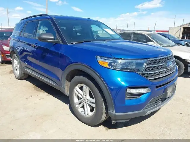 FORD EXPLORER XLT 2023