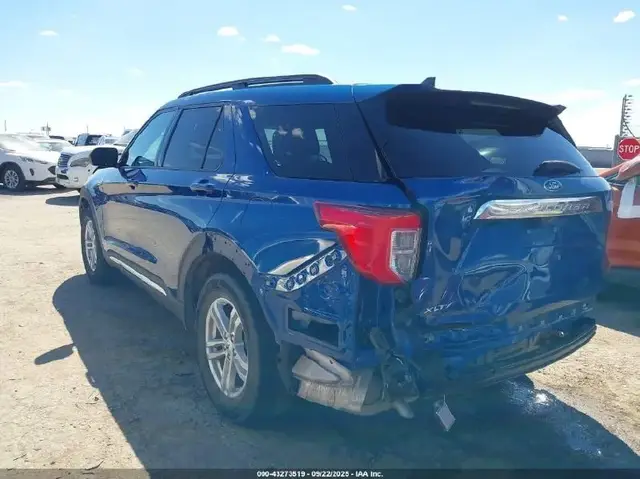 FORD EXPLORER XLT 2023