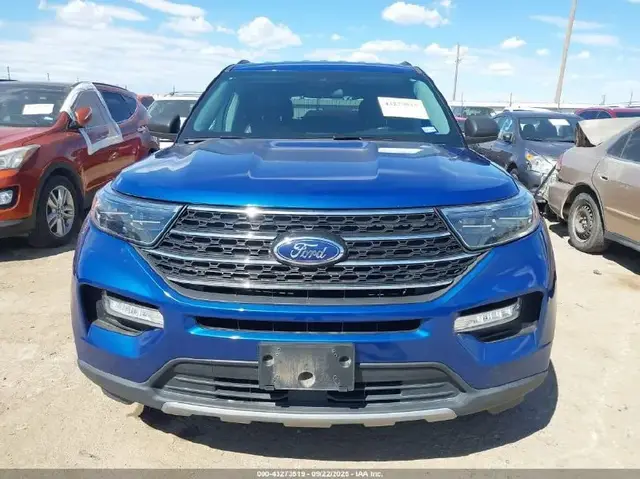 FORD EXPLORER XLT 2023