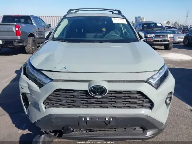 TOYOTA RAV4 XLE PREMIUM 2023