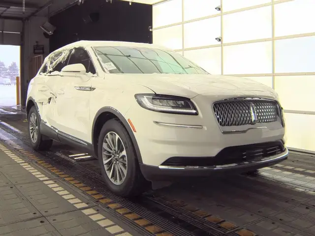 LINCOLN NAUTILUS STANDARD 2023