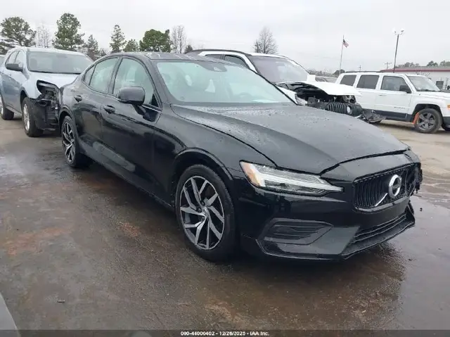 VOLVO S60 T6 MOMENTUM 2019