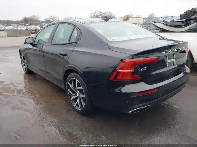 VOLVO S60 T6 MOMENTUM 2019