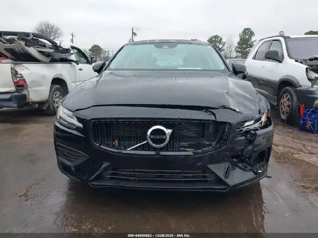 VOLVO S60 T6 MOMENTUM 2019