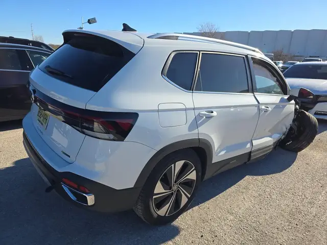 VOLKSWAGEN TAOS SE 2025