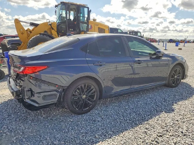 TOYOTA CAMRY SE 2026