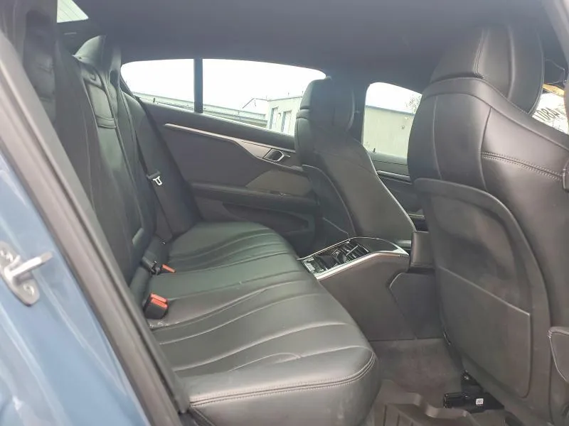 BMW M850XI 2022