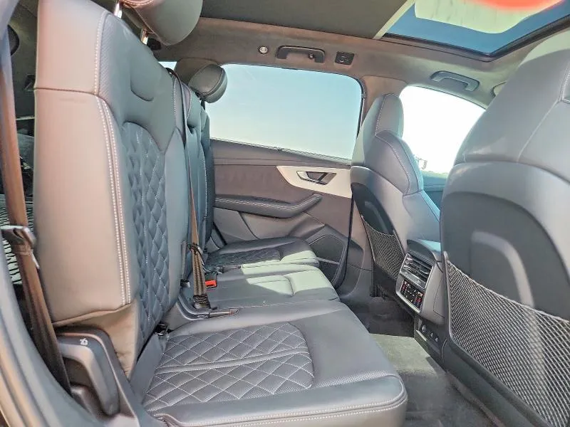 AUDI Q7 PRESTIGE S-LINE 2024