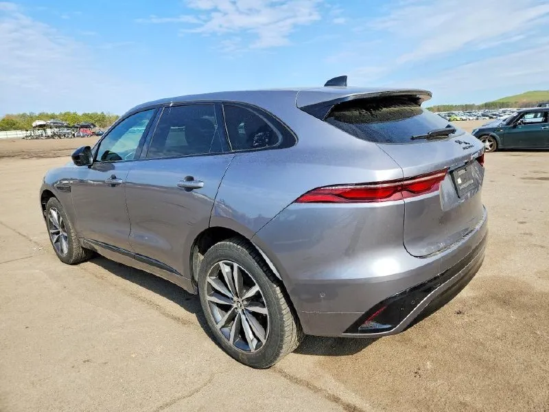 JAGUAR F-PACE 2024