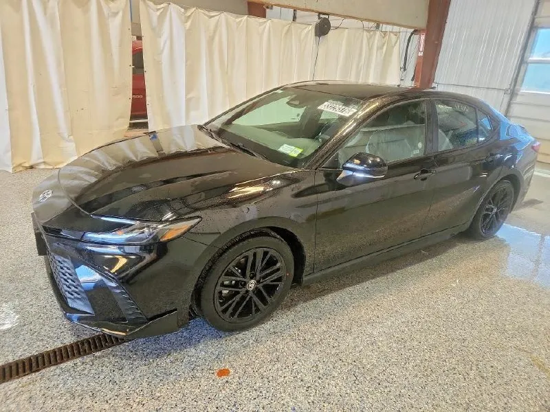 TOYOTA CAMRY SE 2026
