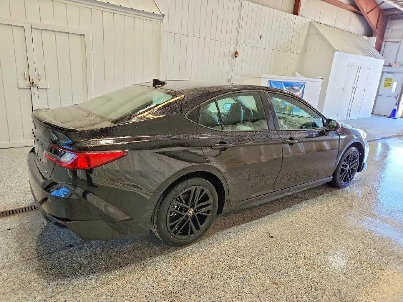 TOYOTA CAMRY SE 2026