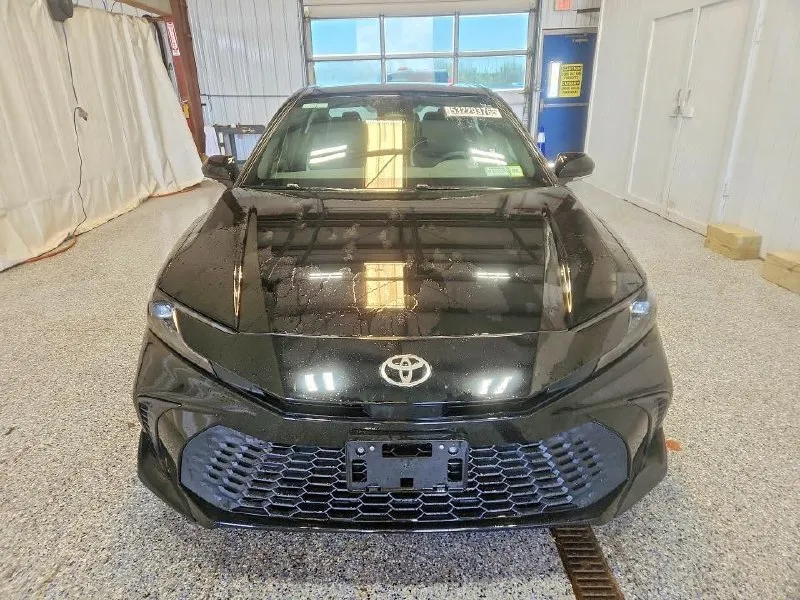 TOYOTA CAMRY SE 2026