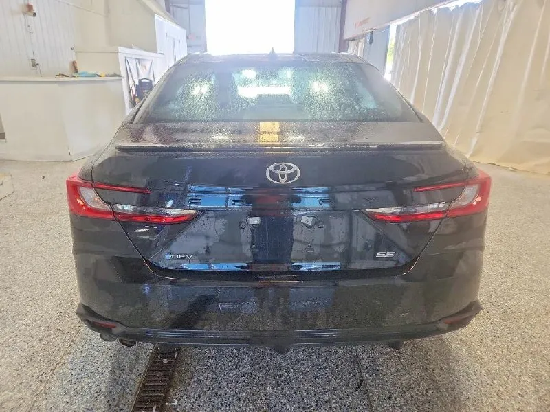 TOYOTA CAMRY SE 2026