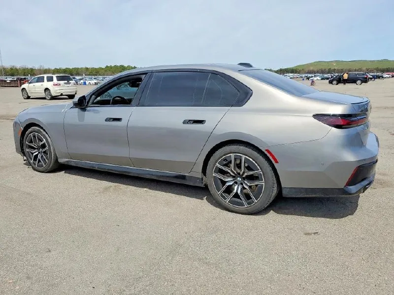 BMW 760 XI 2023