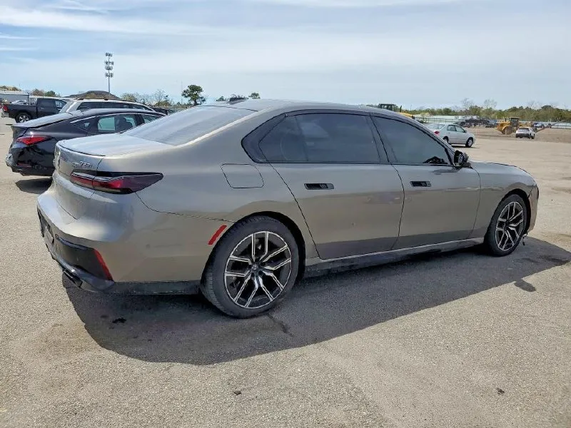 BMW 760 XI 2023